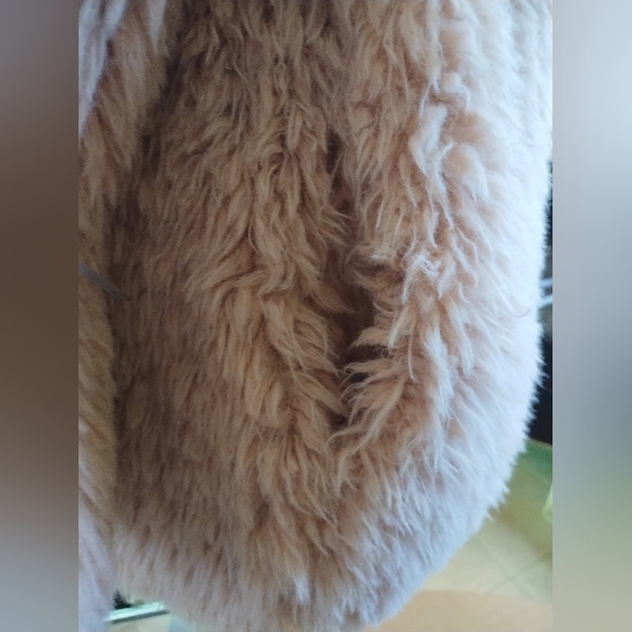 GB furry coat - Picture 4 of 10